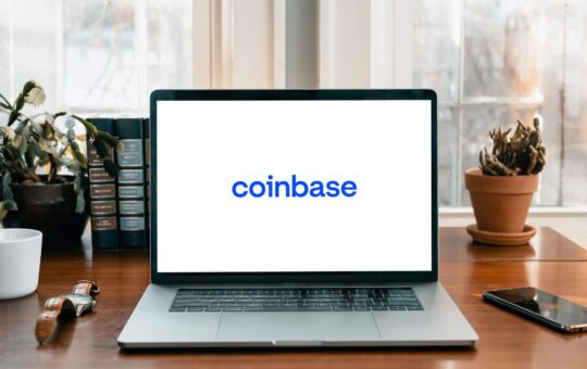 coinbase stock outlook analyst upside $75