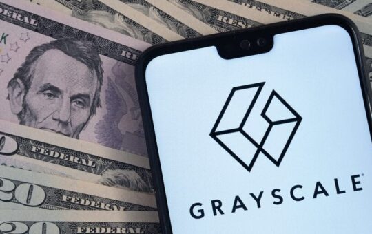 After Genesis Sale Approval Bump, Grayscale Bitcoin Trust Sell-Off Slows